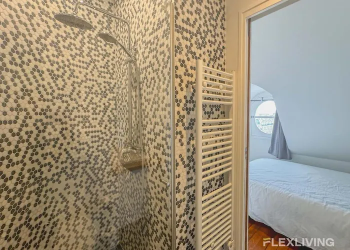 Apartament Flexliving - Onebedroom - Malesherbes - Eiffel Tower View