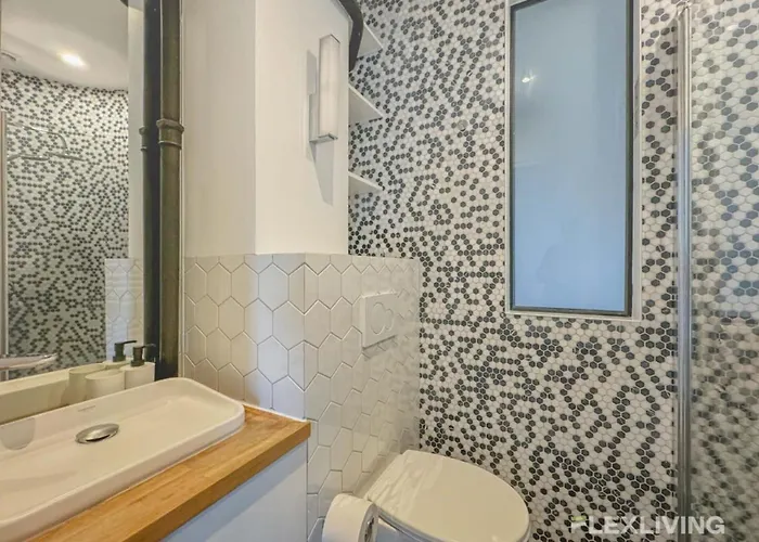 Flexliving - Onebedroom - Malesherbes - Eiffel Tower View Paryż